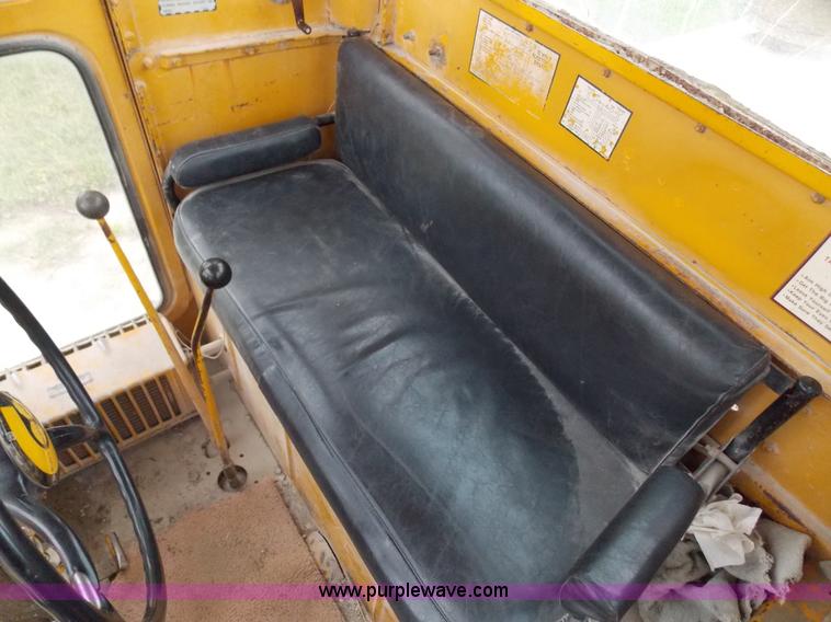 image for item J2750 1963 Caterpillar 12E motor grader