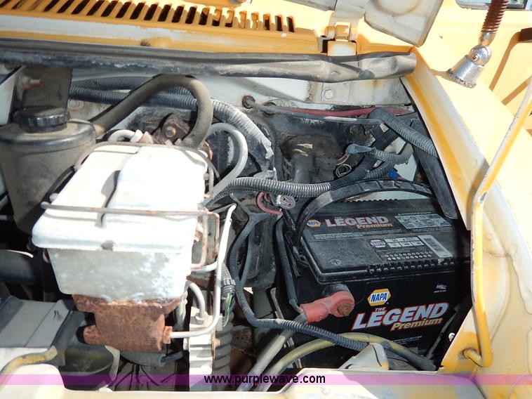 image for item J3752 1992 GMC Vandura G3500 bus