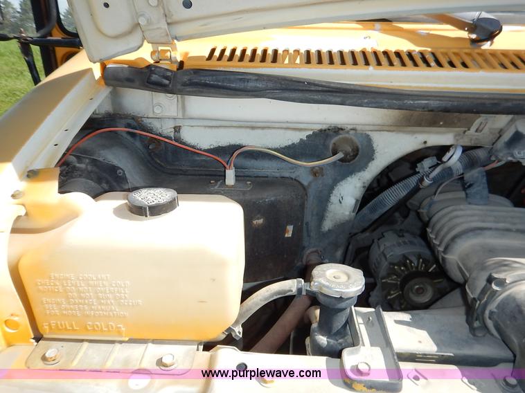 image for item J3752 1992 GMC Vandura G3500 bus