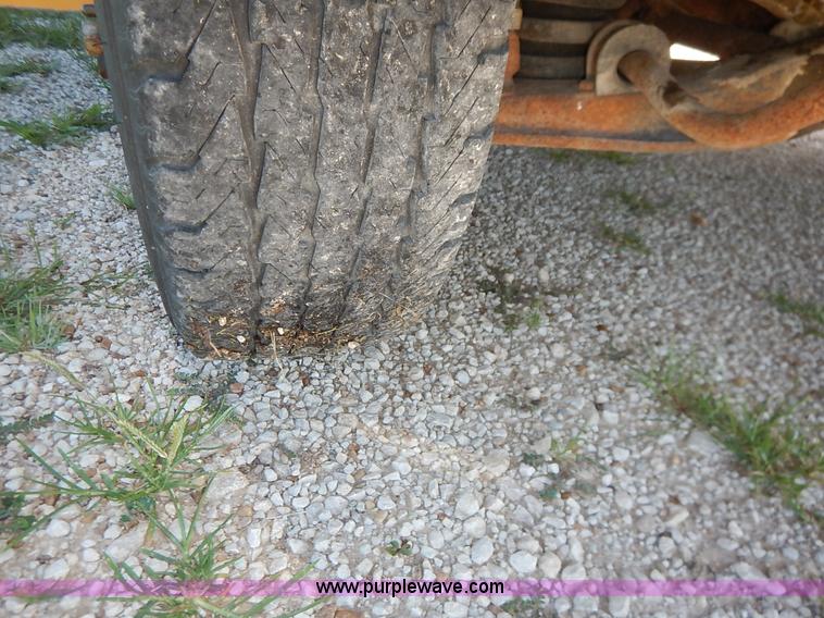image for item J3752 1992 GMC Vandura G3500 bus