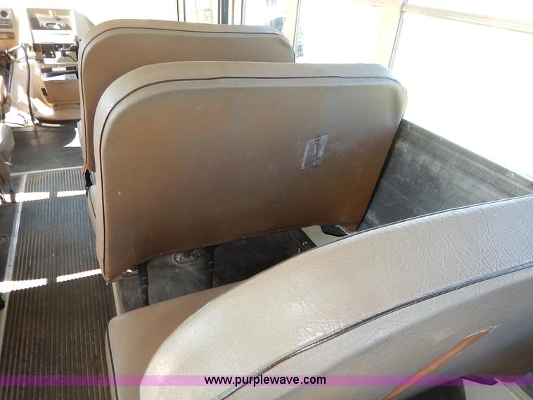 image for item J3752 1992 GMC Vandura G3500 bus