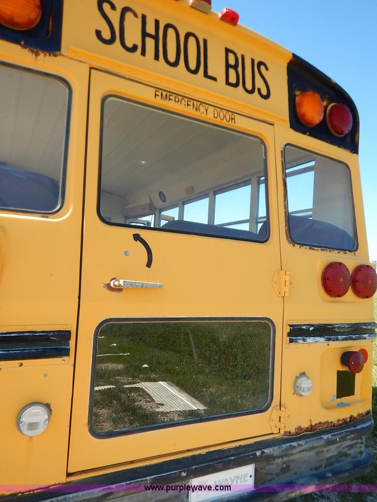 image for item J3752 1992 GMC Vandura G3500 bus