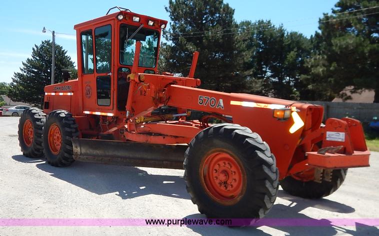 image for item J3756 1983 John Deere 570A motor grader