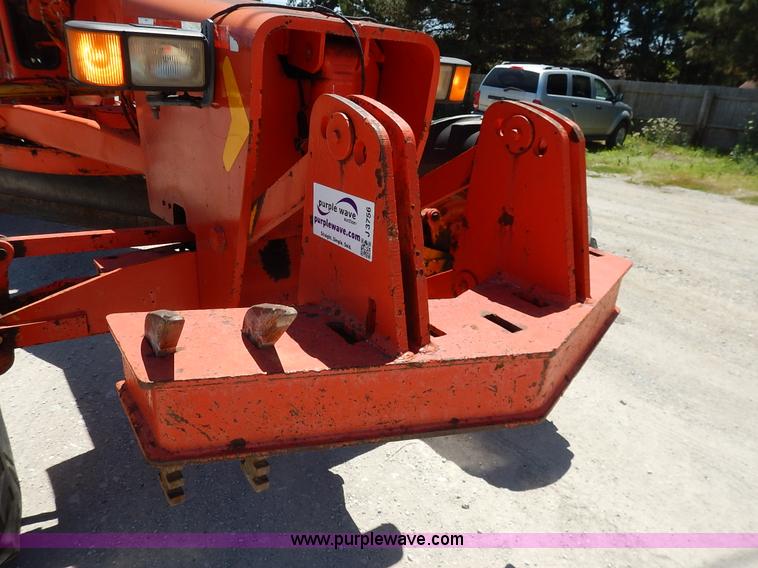 image for item J3756 1983 John Deere 570A motor grader