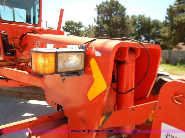 image for item J3756 1983 John Deere 570A motor grader