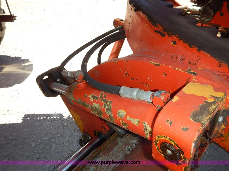 image for item J3756 1983 John Deere 570A motor grader