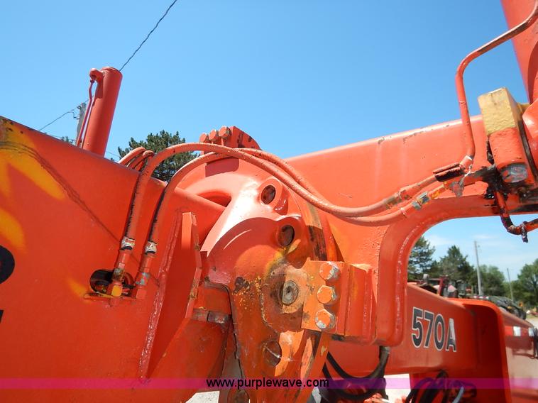 image for item J3756 1983 John Deere 570A motor grader