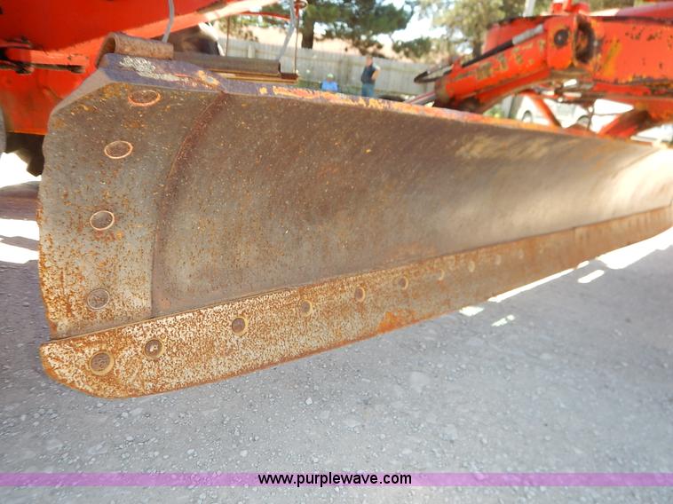 image for item J3756 1983 John Deere 570A motor grader