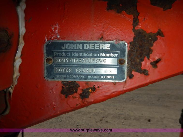 image for item J3756 1983 John Deere 570A motor grader