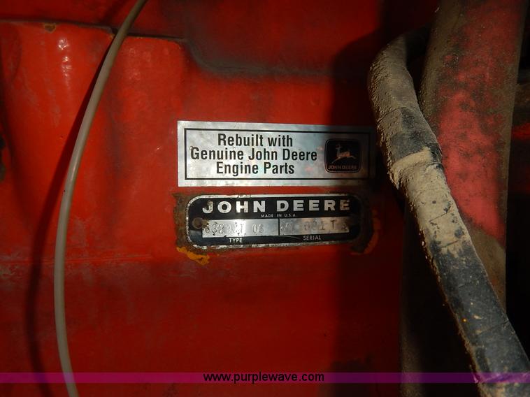 image for item J3756 1983 John Deere 570A motor grader