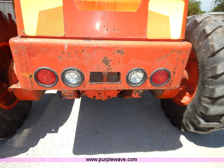 image for item J3756 1983 John Deere 570A motor grader