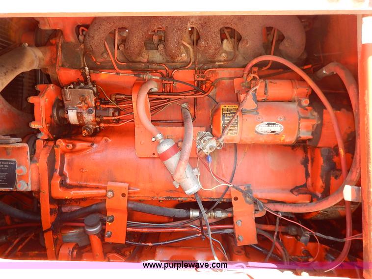 image for item J3756 1983 John Deere 570A motor grader