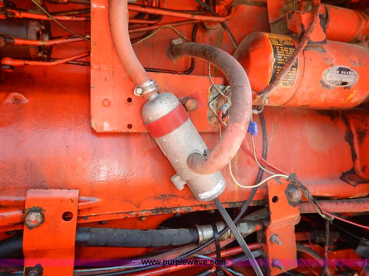 image for item J3756 1983 John Deere 570A motor grader