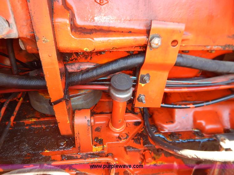 image for item J3756 1983 John Deere 570A motor grader