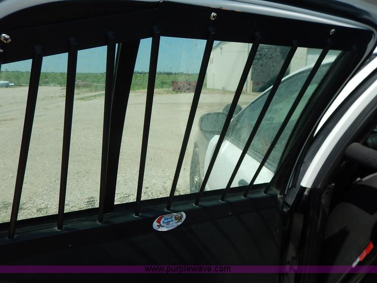 image for item J3762 2010 Ford Crown Victoria Police Interceptor