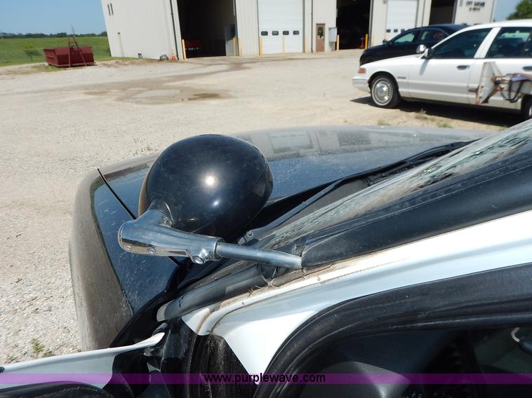 image for item J3762 2010 Ford Crown Victoria Police Interceptor