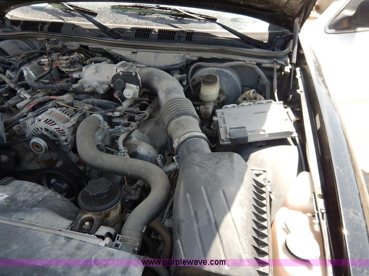 image for item J3762 2010 Ford Crown Victoria Police Interceptor