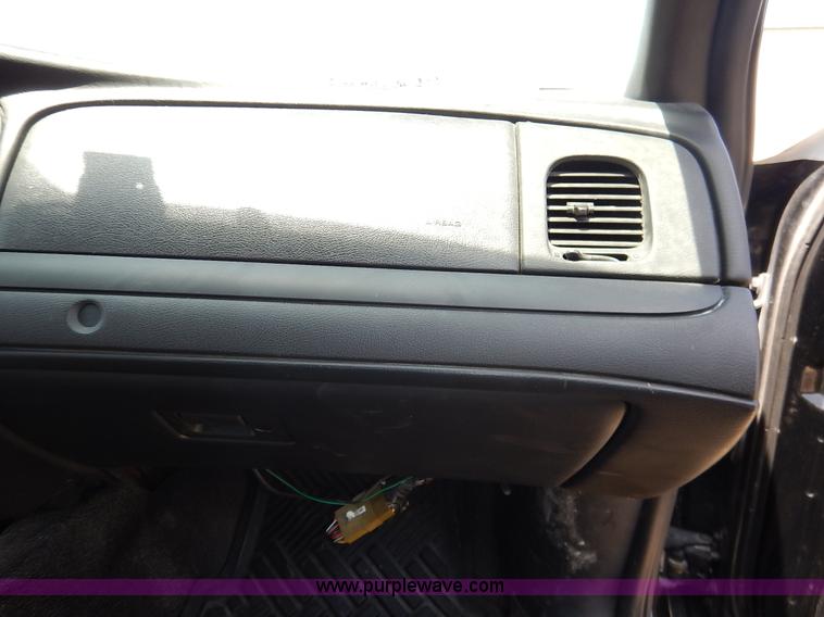 image for item J3762 2010 Ford Crown Victoria Police Interceptor