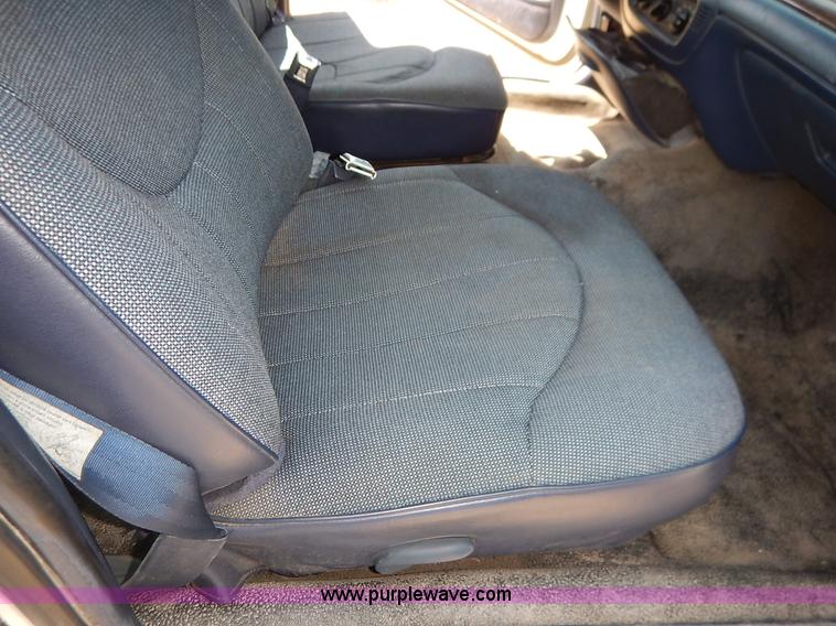 image for item J3768 1995 Ford Crown Victoria Police Interceptor