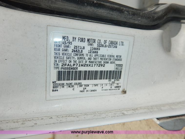 image for item J3768 1995 Ford Crown Victoria Police Interceptor