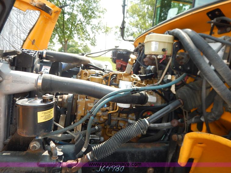 image for item J3807 2002 Thomas Built FS65 school bus