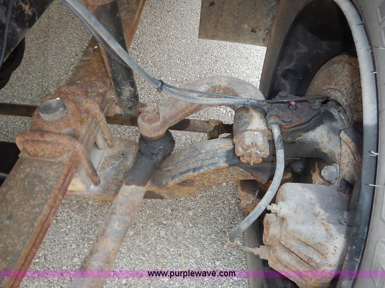 image for item J3807 2002 Thomas Built FS65 school bus