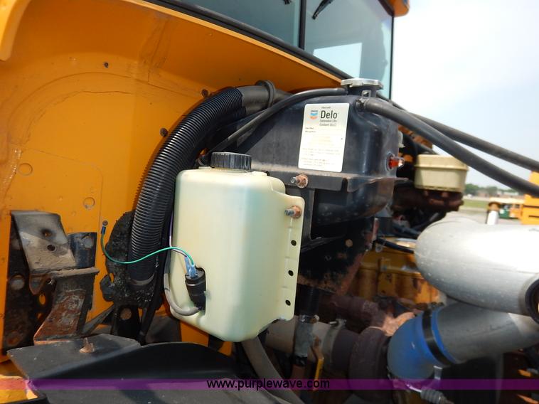 image for item J3807 2002 Thomas Built FS65 school bus