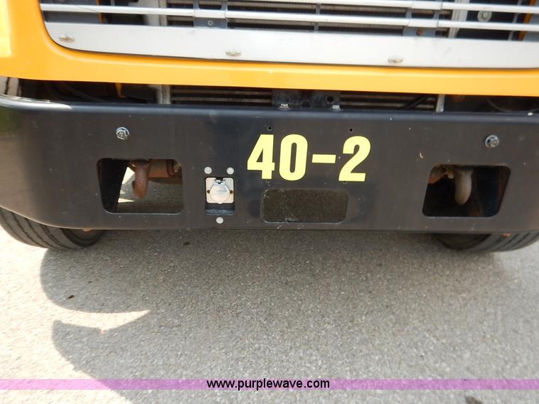 image for item J3807 2002 Thomas Built FS65 school bus