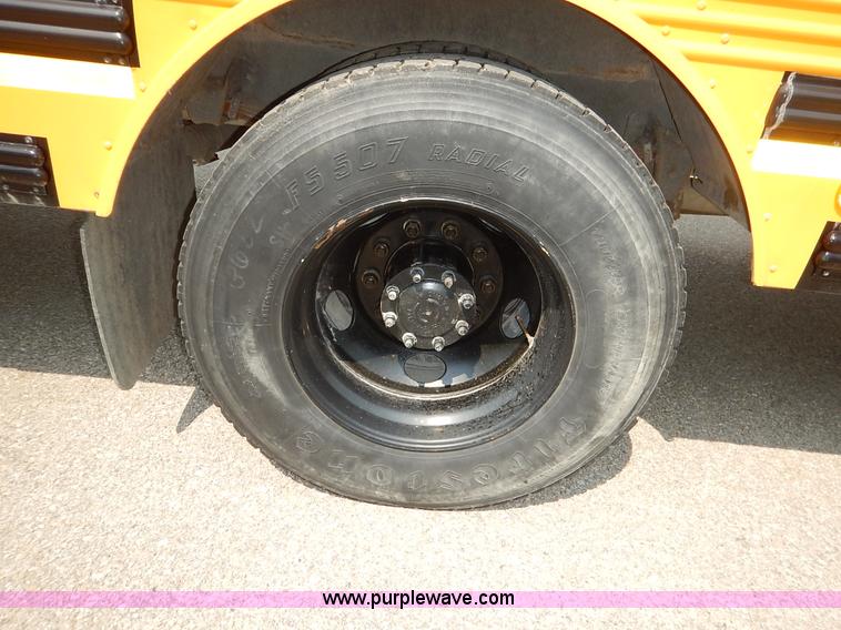 image for item J3807 2002 Thomas Built FS65 school bus