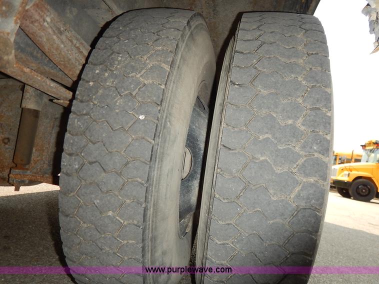 image for item J3807 2002 Thomas Built FS65 school bus