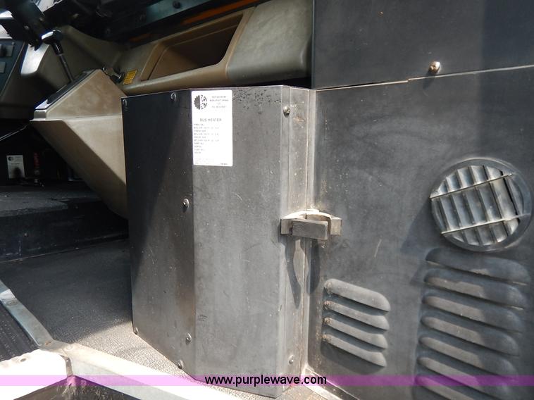 image for item J3830 2003 Thomas Built FS65 school bus