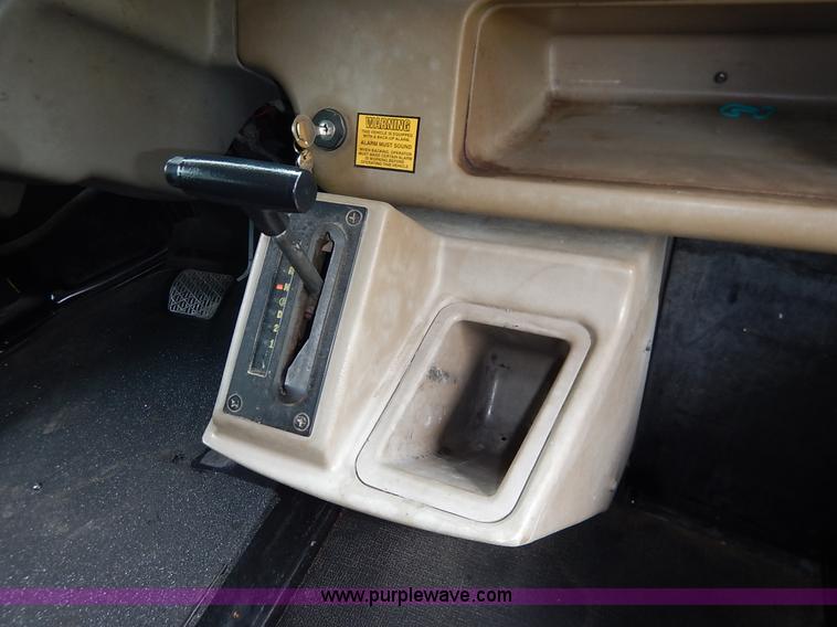 image for item J3830 2003 Thomas Built FS65 school bus