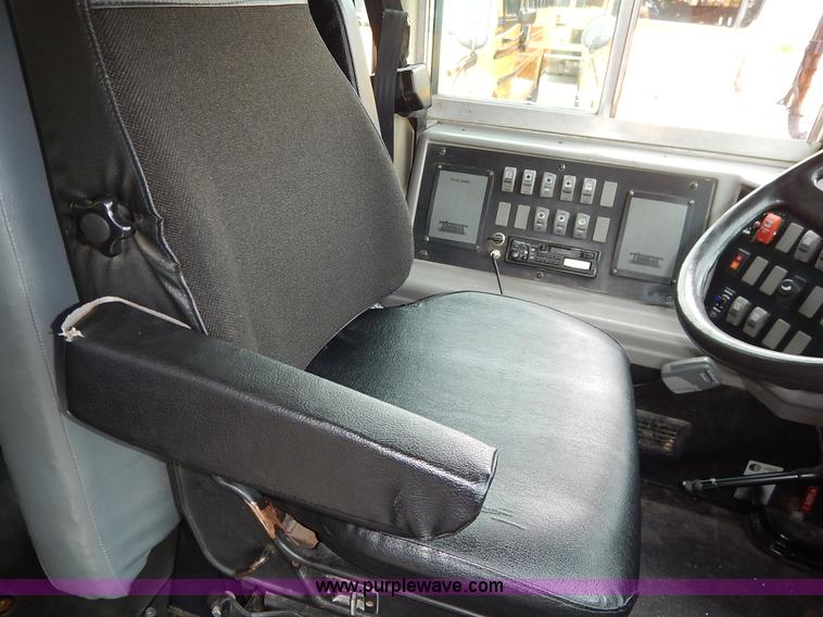 image for item J3830 2003 Thomas Built FS65 school bus