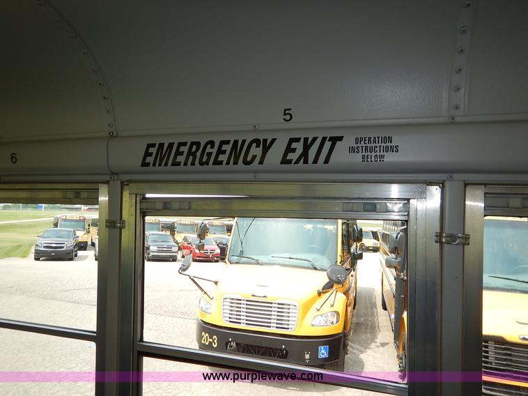 image for item J3830 2003 Thomas Built FS65 school bus