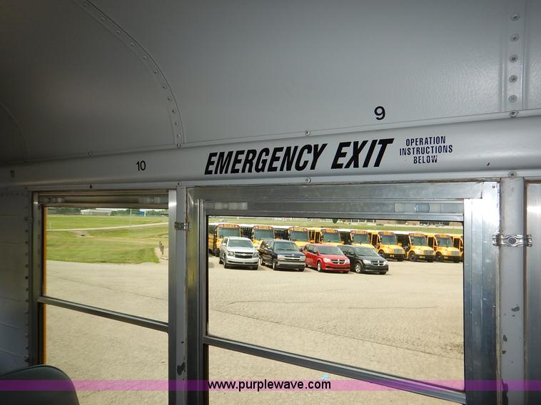 image for item J3830 2003 Thomas Built FS65 school bus