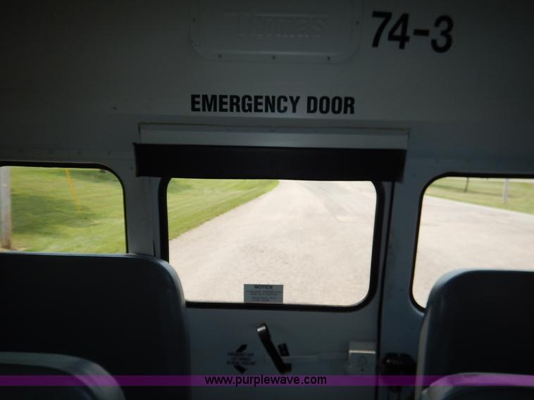 image for item J3830 2003 Thomas Built FS65 school bus