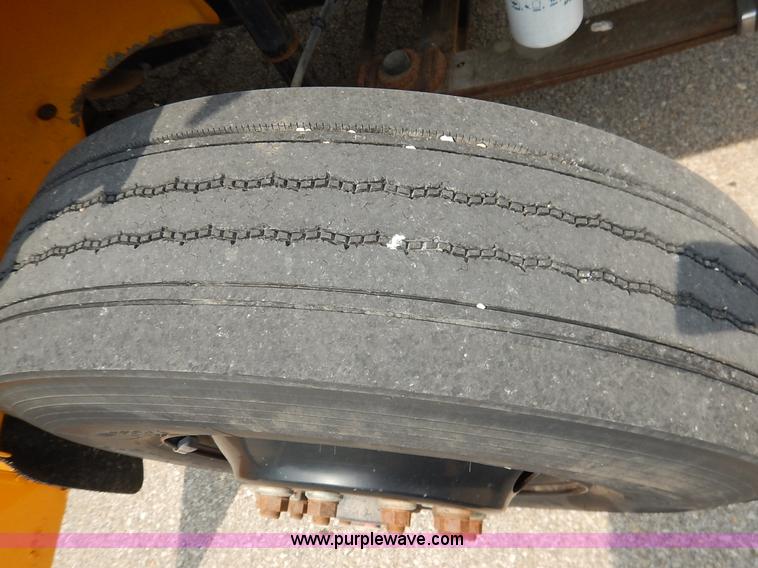 image for item J3830 2003 Thomas Built FS65 school bus