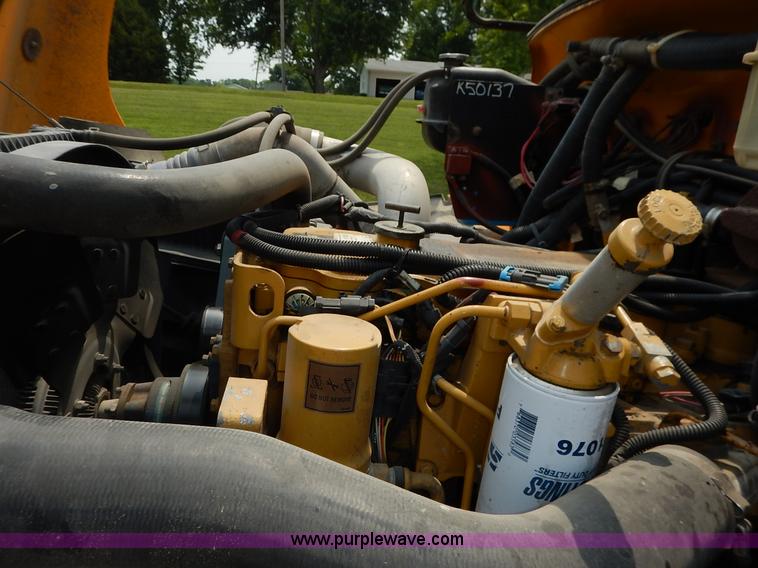 image for item J3830 2003 Thomas Built FS65 school bus