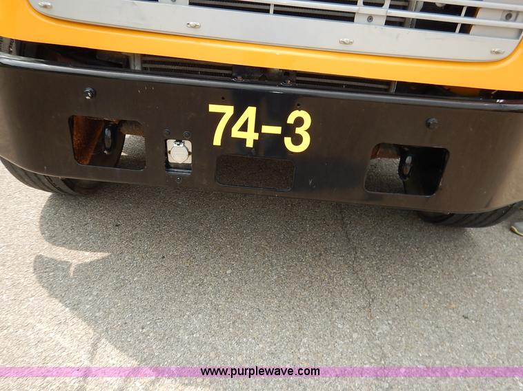 image for item J3830 2003 Thomas Built FS65 school bus