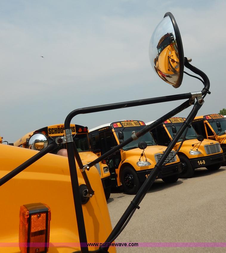 image for item J3830 2003 Thomas Built FS65 school bus