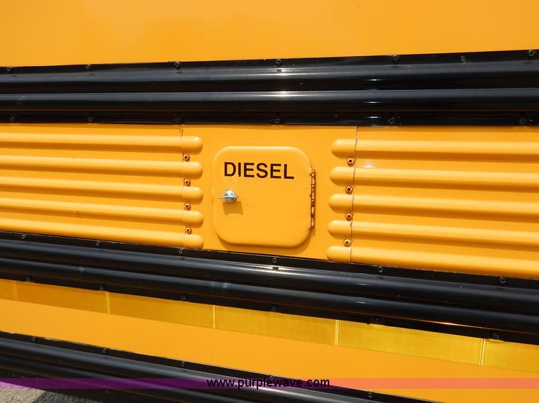 image for item J3830 2003 Thomas Built FS65 school bus