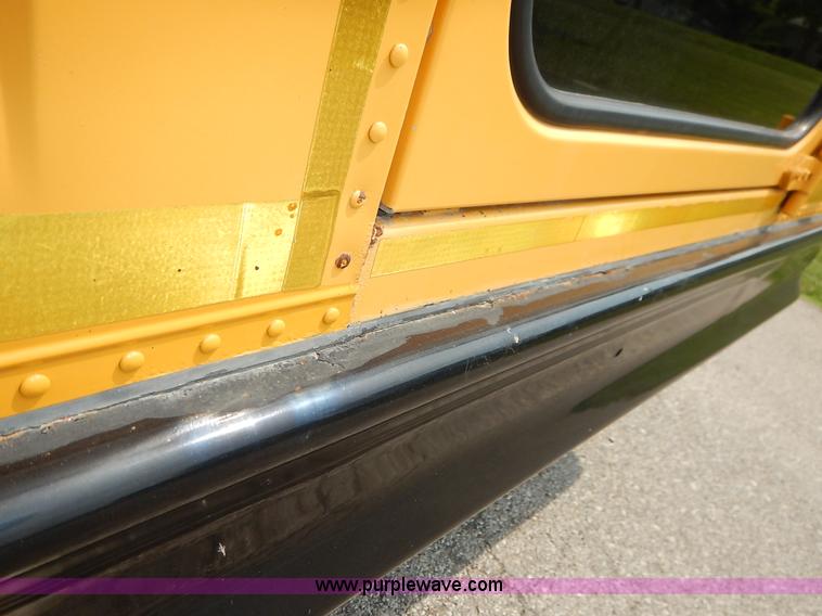 image for item J3830 2003 Thomas Built FS65 school bus