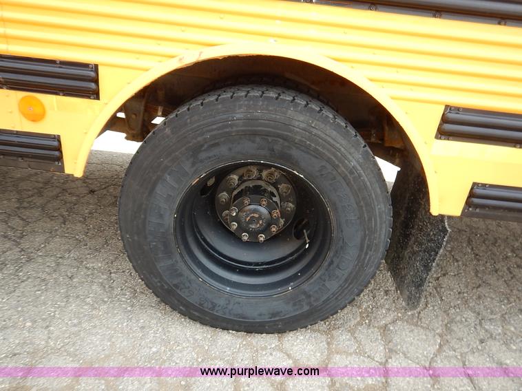 image for item J3830 2003 Thomas Built FS65 school bus