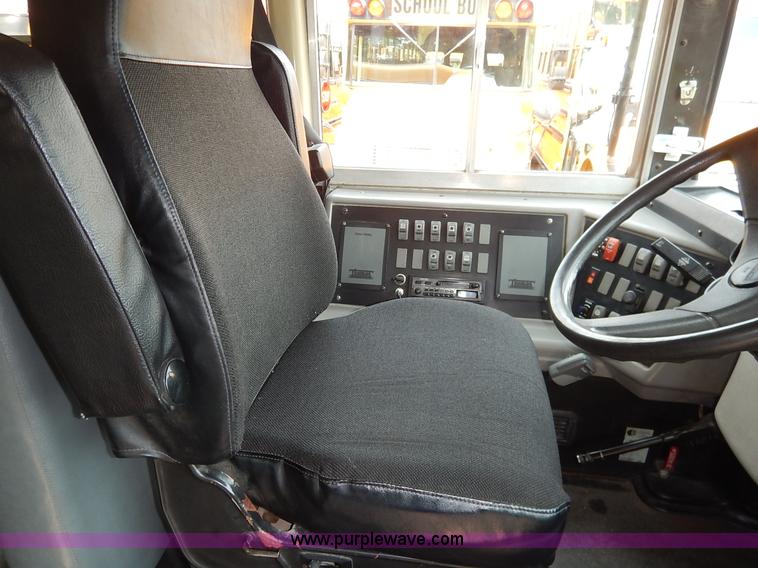 image for item J3831 2003 Thomas Built FS65 school bus