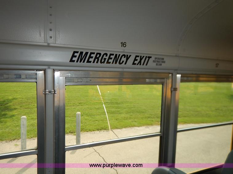 image for item J3831 2003 Thomas Built FS65 school bus