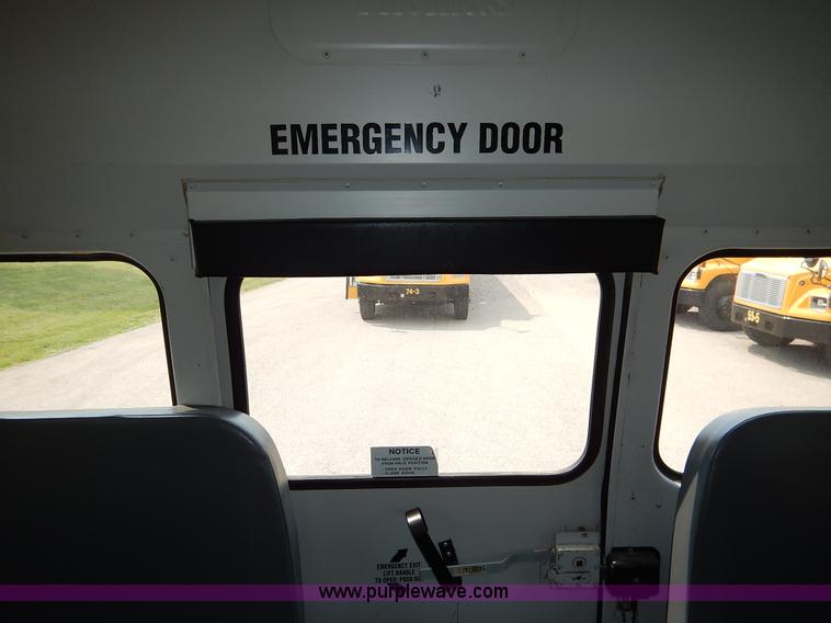 image for item J3831 2003 Thomas Built FS65 school bus