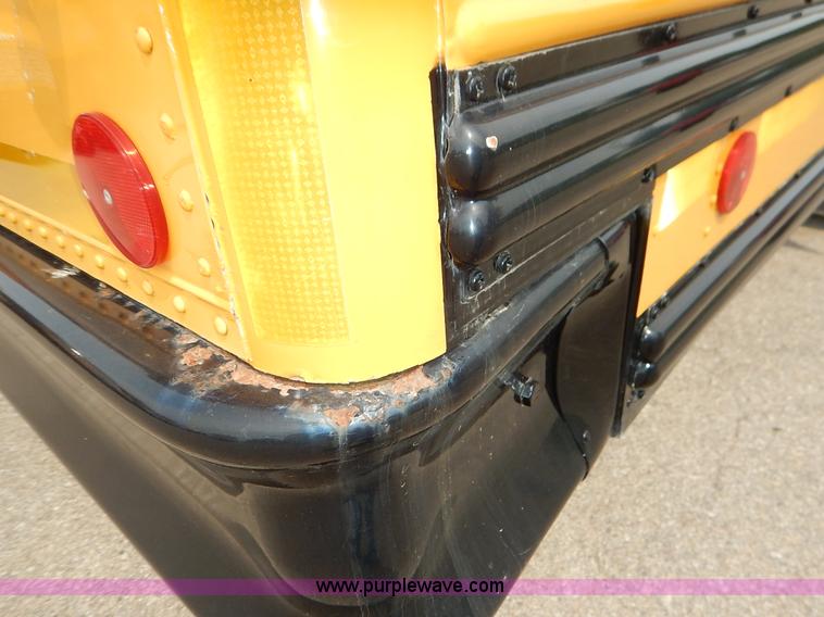 image for item J3831 2003 Thomas Built FS65 school bus