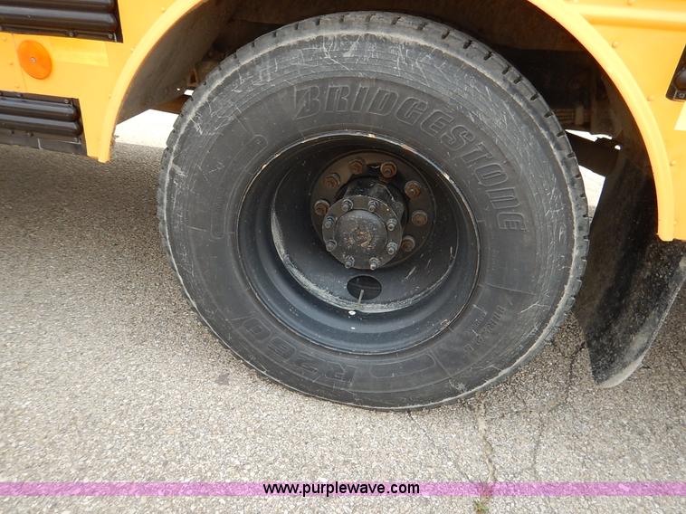 image for item J3831 2003 Thomas Built FS65 school bus