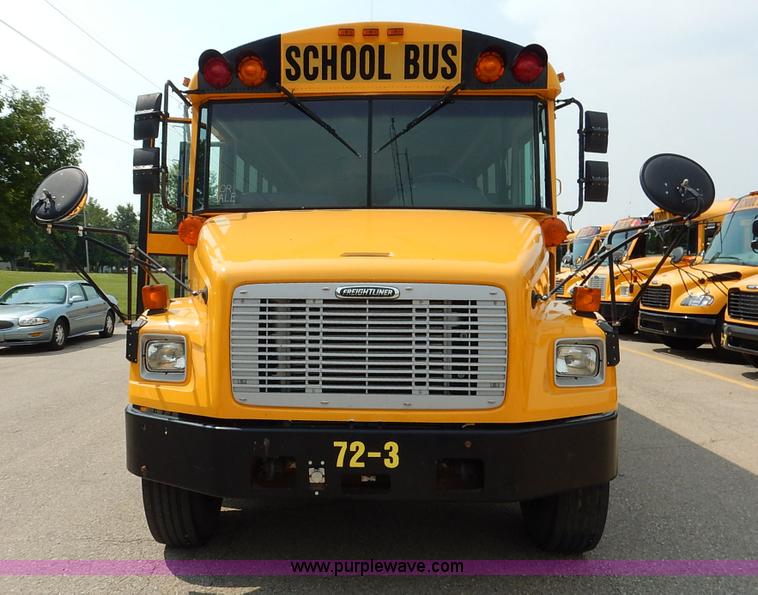 image for item J3832 2003 Thomas Built FS65 school bus