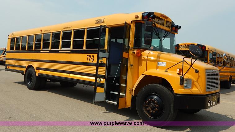 image for item J3832 2003 Thomas Built FS65 school bus